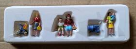 A1832 Woodland Scenics Ho Scale Figures- Moms And Kids- Must Read