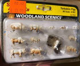A1957 Woodland Scenics Ho Scale Scenic Accents Yorkshire Pigs