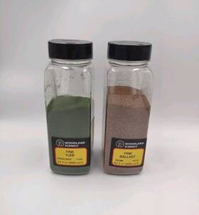 T1345 Woodland Scenics B1372 Brown Fine Ballast Turf Green Grass Open Shake