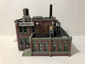 Br4924 Woodland Scenics New N Structure Built-&-ready Clyde And Dales Barrel Factory