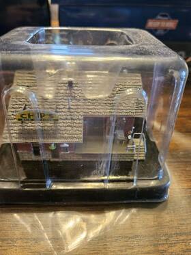 Br49327 Woodland Scenics # Chips Ice House Built-&-ready N Scale