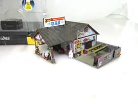 Br4935 Woodland Scenics N Scale Ethyls Gas And Service Built Landmark Structures