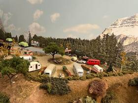 Wds5061 Woodland Scenics Camping Ground With People Cars Airstreams And A Double Decker Trailer