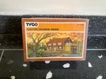 Tyco Lighted Colonial House Nib, Never Used!!. Fixed Price $100.00.