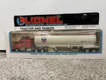 Lionel Tractor And Tanker Chevron Red Cab & 027 Gauge 6-12777. Fixed Price $14.95.