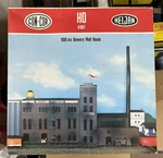 Heljan Con-cor B807 1910 Era Brewery Malt House Building Kit Complete. Fixed Price $90.00.