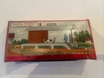 Bachmann Plasticville Loading Platform 1620 100 & Gauge With Box. Fixed Price $9.99.