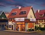 Bakery Lang Ho/oo Gauge Vollmer 43633. Fixed Price $83.06.