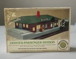 Bachmann 46217 Ho Scale Lighted Passenger Station Sunnyvale Trackside Building. Fixed Price $19.97.
