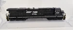 Athearn Genesis Ho 83194 Ns Norfolk Southern ES44 #7508 Tsunami 2 Dcc. Fixed Price $249.99.