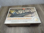 Bachmann Over/under Blinking Bridge Item 46-1222 St Ho. Fixed Price $18.00.