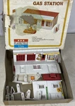 Vintage Ho Bachmann Plasticville Gas Station 2807. Fixed Price $10.00.