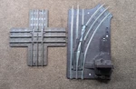 Lionel Scale 3 Rail Right Hand Manual Switch & 90% Crossing 2 Pieces Brown. Fixed Price $16.13.