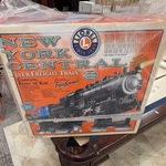 Lionel New York Central Gauge Analog Ac Starter Set Sound Light 20PC 6-30103. Fixed Price $168.75.