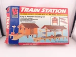 *read Life-like Ho Scale Station 1347 Vintage Model Railroad Layout. Fixed Price $9.95.