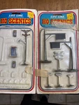 Vintage Life-like Ho Scenics 01121 Telltale Railroad Signs City Side Walk. Fixed Price $9.99.