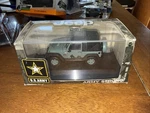 2012 Jeep Wrangler Us Army Strong Greenlight 1:43 Scale Diecast Model. Fixed Price $30.00.