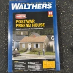 Scale Walthers Cornerstone 933-4152 Postwar Prefab House Kit. Fixed Price $19.99.