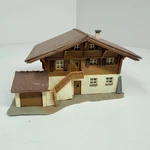 Z Scale Kibri Alpine Chalet House Built. Fixed Price $29.00.