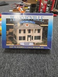 Bachmann Plasticville Scale 45858 Georgian Mansion. Fixed Price $18.00.