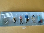 Preiser Ho - Railroad Station Scene W/bench #14119 (nib). Fixed Price $10.10.