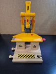 Brio Wooden Railway 33280 Freight Goods Station Crane. Fixed Price $29.99.
