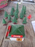Faller NR212 Hi Scale Coca Cola Train Stand With Extras. Fixed Price $17.00.