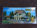 Faller 212107 Scale Guglingen Railway Station With Freight Building Kit (new). Fixed Price $105.88.