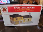 Scale Plasticville -45953- Split Level House New/sealed GB42. Fixed Price $35.00.