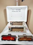Atlas Gauge Caboose Bundle - Santa Fe 999246 & Union Pacific 25590 With Boxes. Fixed Price $25.00.