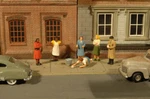 Bachmann Scenescapes 33117 Ho Scale Sidewalk People Figures (7 Pack). Fixed Price $14.99.