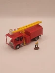 Walthers Boley Ho International 4300 2-AXLE Cherry Picker Truck Red Train Layout. Fixed Price $13.95.