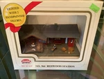 Ho Vntg. Model Power #564 Redwood Station Box Bachmann Mini People Unopened. Fixed Price $34.99.