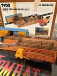 Tyco Scale Model Train Horse Depot Set Kit For Railroad Display. Fixed Price $22.99.