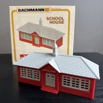 Plasticville Bachmann School House Kit #2814 Model Train Railroad Rr. Fixed Price $12.99.