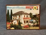 Vintage Vollmer Story House Scale Building Model Train Diorama Complete 7702. Fixed Price $50.00.