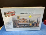 Ho Scale Cornerstone Golden Valley Canning 933-3018 Sealed. Fixed Price $30.00.