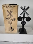 Vintage 421 ''marx'' Twin Light Crossing Flasher With Box. Fixed Price $9.99.