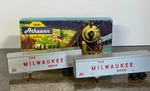Athearn Ho Gauge Milwaukee Rd 40 Ft Trailers Set Of 2 In Box 5167. Fixed Price $17.99.