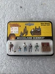 Woodland Scenics Accents 1/87 Scale Shoe Shiners A1877 Nib. Fixed Price $19.99.