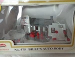 Model Power Ho Scale NO.575 Billy's Auto Body Built Up Building With Extras. Fixed Price $38.50.