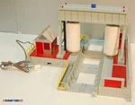 Lionel 12767 Gauge Steam Clean And Wheel Grind Shop. Fixed Price $175.00.