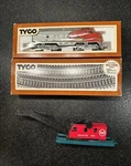Tyco Ho Scale Santa Fe F7 4015 Locomotive Including Train Tracks Uss Crane 1634. Fixed Price $49.99.