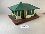 Lionel Corporation 133 Illuminated Station Electrical Model Train 3B91. Fixed Price $27.99.
