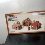 Tyco 7759 Scale Three Houses Under Construction Kit Sealed Nos. Fixed Price $25.00.