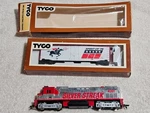 Old Tyco Train Lot! 4301 Silver Streak Locomotive + 362-C Bicentennial Box Car. Fixed Price $26.00.