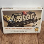 Vtg Bachmann Ho Scale Over Under Blinking Bridge 46-1222 New Old Stock Sealed. Fixed Price $24.99.