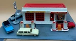 Bachmann Scale Esso (exxon) Station W/extra Cars!. Fixed Price $11.50.