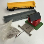 Life-like Ho Scale Operating Gravel Dump Station W/ Car 582967 Guc. Fixed Price $8.99.