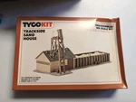 Tyco 7763 Trackside Sand House Unassembled Scale Kit. Fixed Price $9.74.